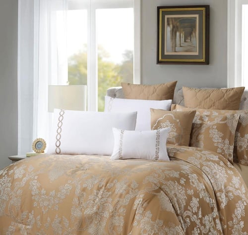 مفرش صيفي فاخر كوين جاكار مطرز 8 قطع – رومينا - بي...