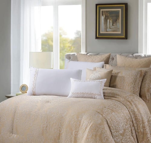 مفرش صيفي فاخر كوين جاكار مطرز 8 قطع –رومينا- بيج