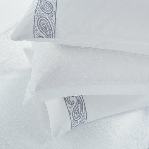 مفرش صيفي فاخر كوين جاكار مطرز 8 قطع – أورليا Aure...