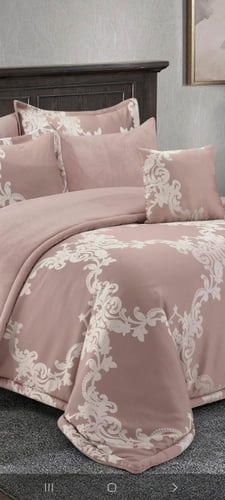 مفرش شتوي مناسب لمقاس كوين ومفرد ونص جاكار فرو 5 ق...