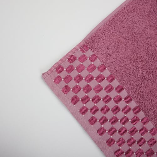 منشفة قطن ميرا مقاس وسط 140*70 - زهري