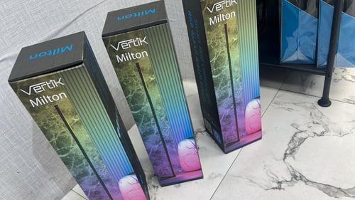 مصباح زاوية ذكي ار جي بي فيرتيك ميليتون VERTIK