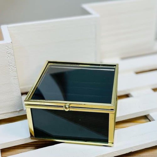 منظم مجوهرات واكسسوارات مربع قطيفة اسود وحديد ذهبي