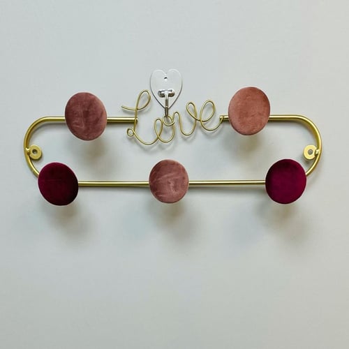 علاقة ملابس وعبايات حديد LOVE ذهبي بتعليقات مخمل خ...