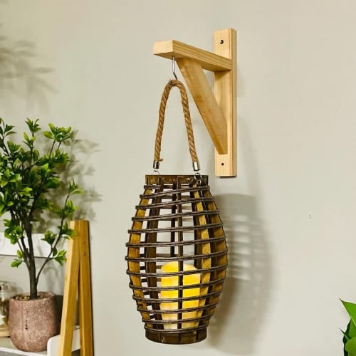 فانوس خشب انتيك معتق بحبل تعليق وزجاجة بستاند حديد...