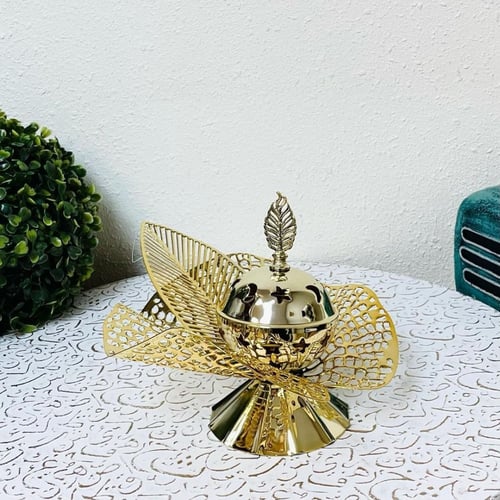 مبخرة ذهبية حديد ورقة شجر مفرغة بنقشة نجوم وهلال ف...