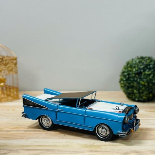 سيارة حديد انتيك كشف ازرق وابيض