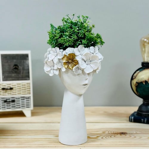 فازة انتيك سيراميك ابيض وجه بنت بتاج ورد