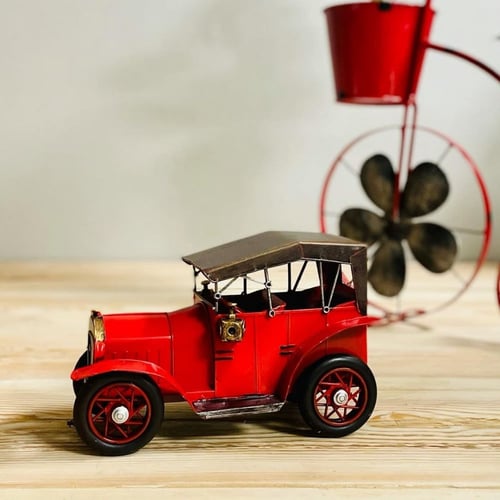 سيارة حديد انتيك كشف احمر