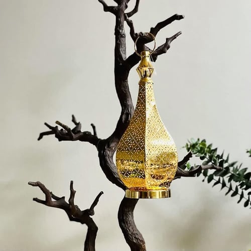 فانوس حديد ذهبي مع لمبة يعمل عالبطارية