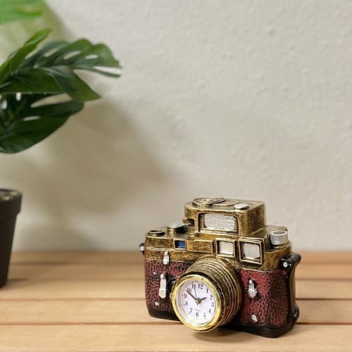 ساعة مكتب بشكل كاميرا سيراميك عودي وذهبي انتيك