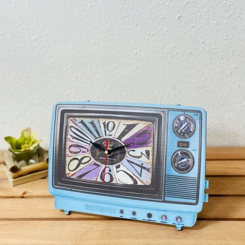 ساعة مكتب خشبية بشكل تلفزيون ازرق تعمل عالبطارية