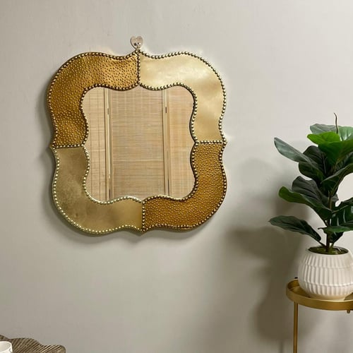 مرايا بإطار حديد ذهبي عريض انتيك