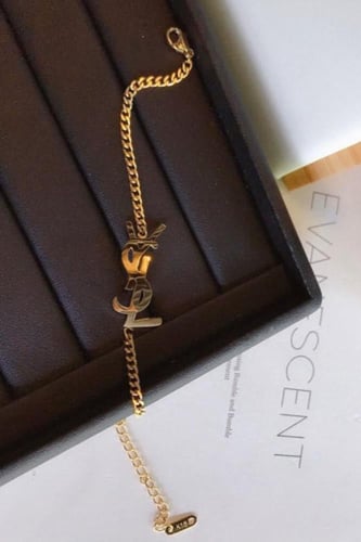 اسواره سان لوران