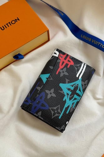 بوك لويس فتون