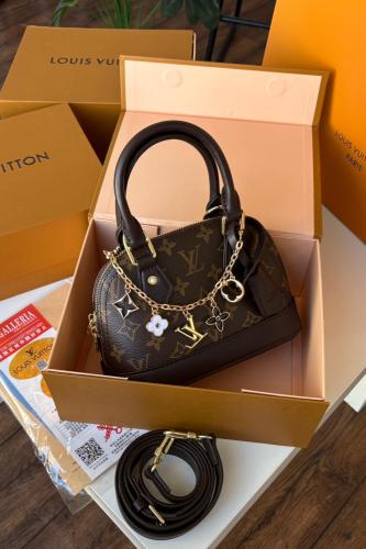 شنطه لويس فيتون