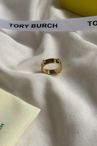 خاتم توري بورش