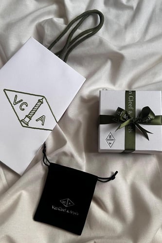 سلسال فان كليف فضي