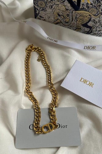 سلسال ديور جنزير ذهبي