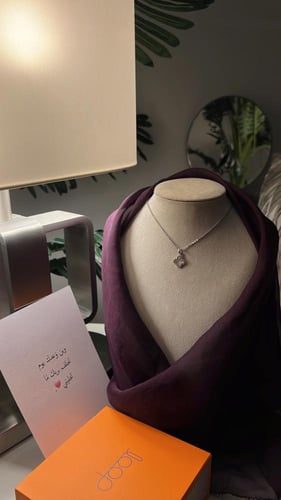 سلسال نسائي ناعم من اوب