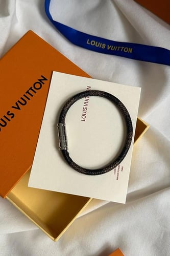 لويس فتون جلد