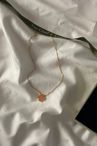 سلسال فان كليف الوردي