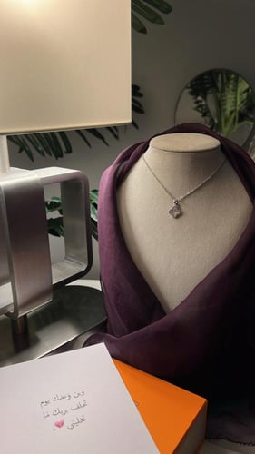 سلسال نسائي ناعم من اوب