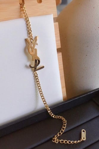 اسواره سان لوران