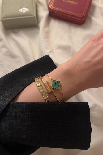 عرض ٣ اساور