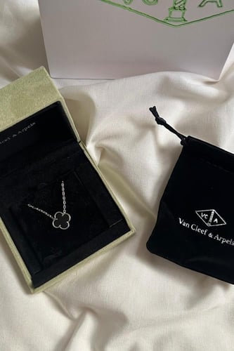 سلسال فان كليف فضي