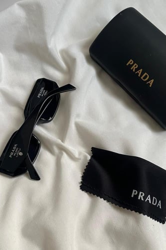 نظارة برادا