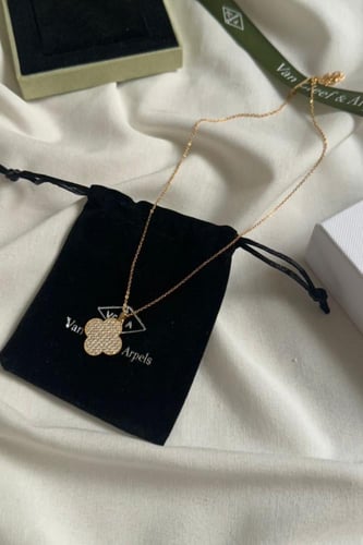 سلسال فان كليف الزركون