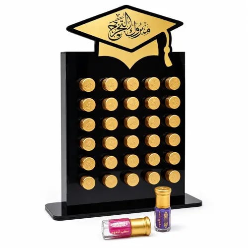 ستاند تخرج أكريليك بعبارة مخصصة و30 ربع تولة مسك