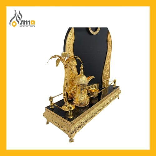 درع ذهبي فاخر