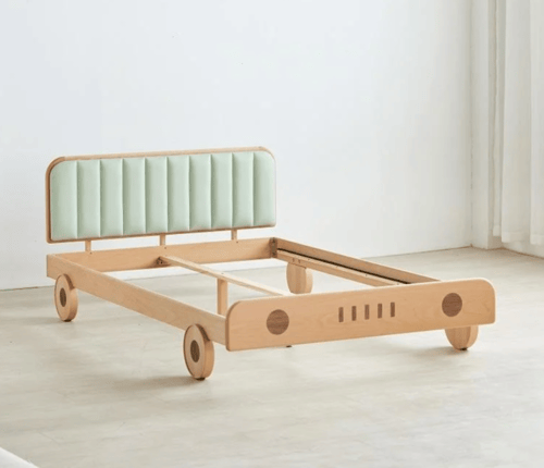 سرير اطفال بتصميم مميز