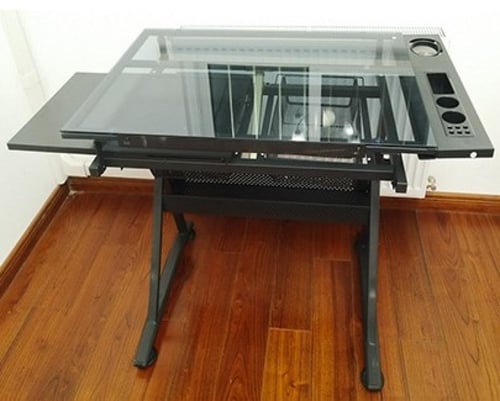 طاولة رسم فنية