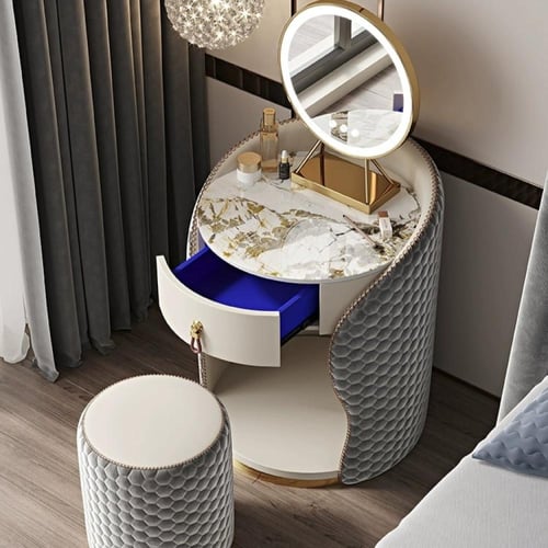 طاولة تزيين اسكندنافية