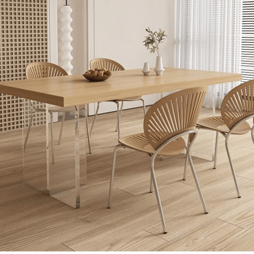 طاولة طعام خشبية من دون كراسي