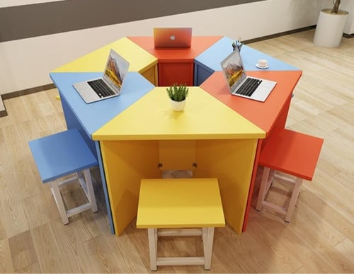 طاولات وكراسي سداسية الشكل متعددة الاستخدامات – مخ...