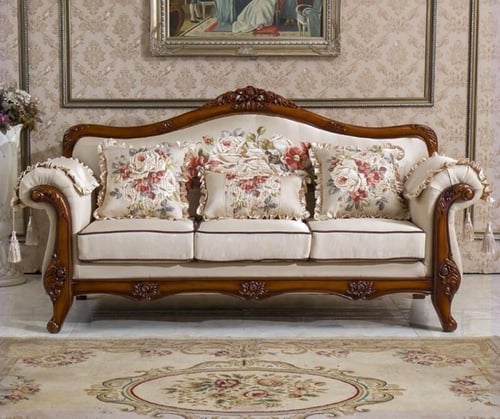 كنب كلاسيكي بتصميم عصري