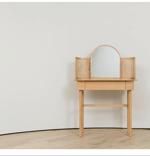 طاولة تزيين خشبية تصميم اسكندنافي بوهيمي