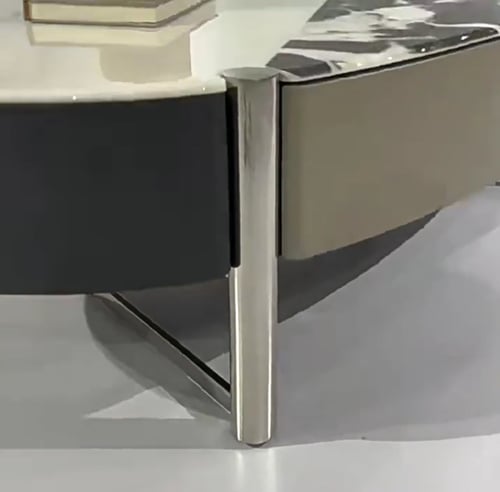 طاولة قهوة وتلفاز بتصميم ايطالي بسيط