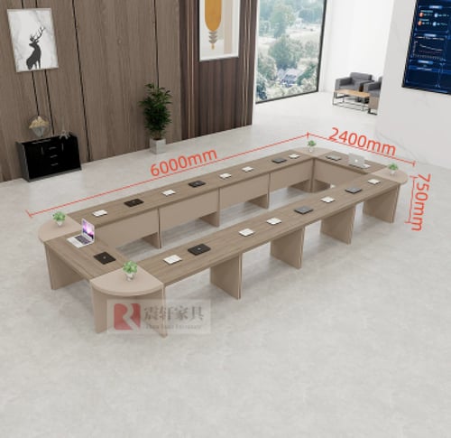 طاولة بتصميم مودرن