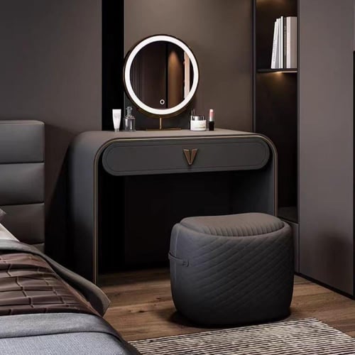 طاولة تزيين بتصميم إيطالي بسيط