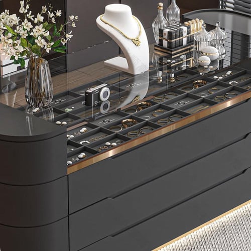 جزيرة خزانة ملابس واسعة بإضاءة