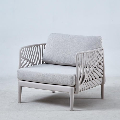 أريكة شرفة على الطراز الإسكندنافي