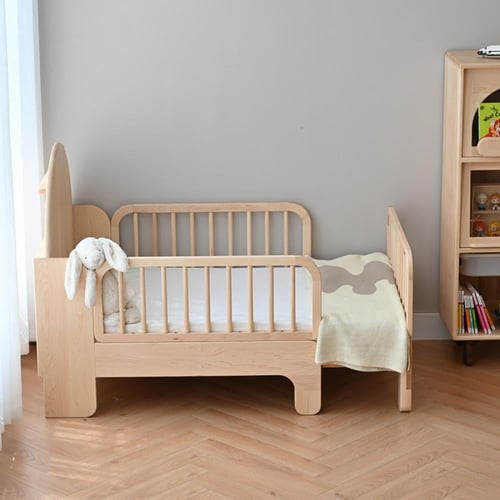 سرير أطفال خشبي فاخر قابل لتمدد