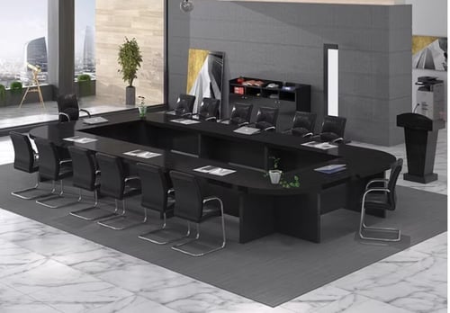 طاولة اجتماعات بتصميم بيضاوي