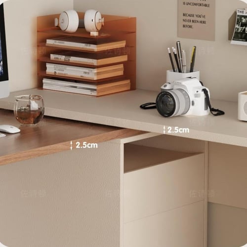 مكتب جديد موفر للمساحة للغرف الصغيرة