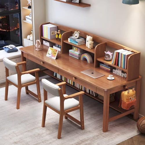 مكتب دراسة خشبي بألوان زاهية